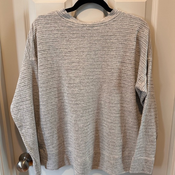 Aerie Women's Gray Crewneck Oversized Sweater Size Small - Picture 3 of 6